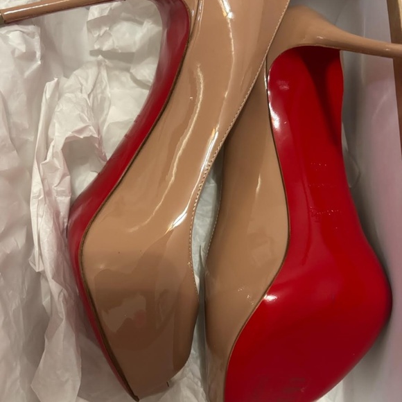 Christian Louboutin New Very Prive 100 38.5 Nude Color-New Never Worn $1,000 - Picture 7 of 7